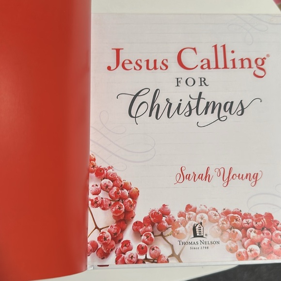 Jesus Calling for Christmas by Sarah Young - Picture 3 of 5